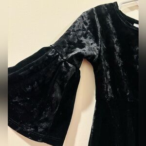 Children's place Girls 4 black velour crushed velvet 3/4 bell sleeve dress